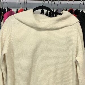 Tamari Merino Sweater